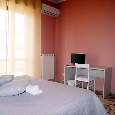 B&B Don Pedro Riposto Habitación foto