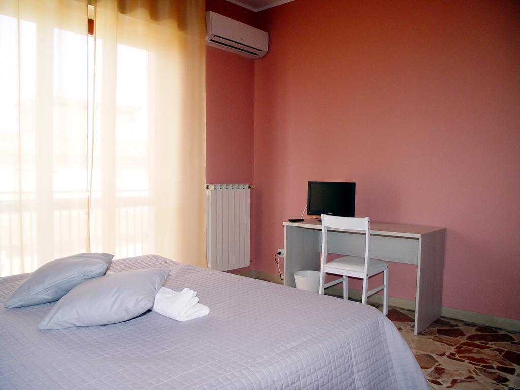 B&B Don Pedro Riposto Habitación foto